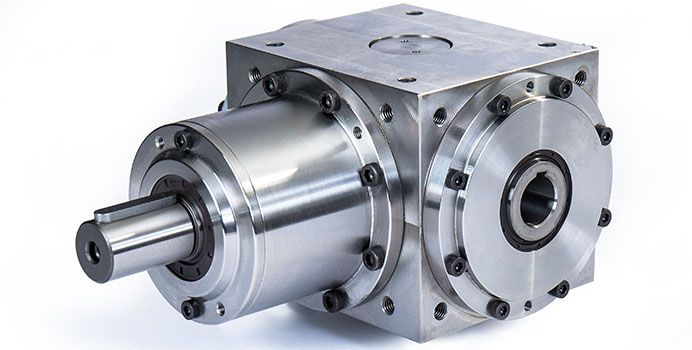 High performance gearbox with hollow shaft