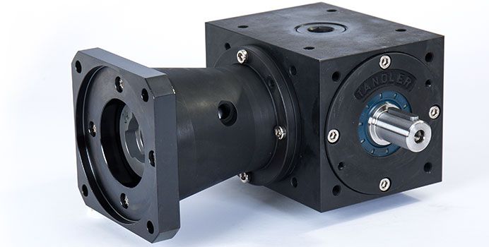 Right angle spiro bevel gearbox Output torque:Up to 78Nm Type:With