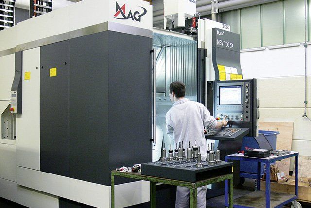MAG NBV 700 5X 5 axis vertikal milling machine